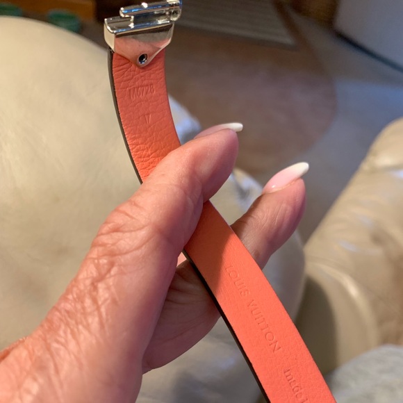 Authentic Louis Vuitton Pink Leather Bracelet - Picture 4 of 6